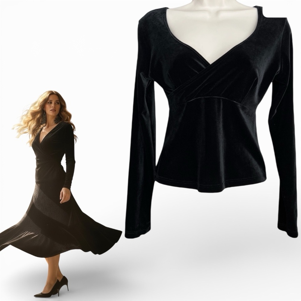 Black Velvet Heart V-neck Top | Sz S